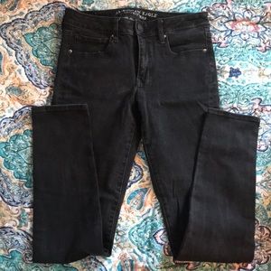 AEO Black Skinny Jean 360 super stretch